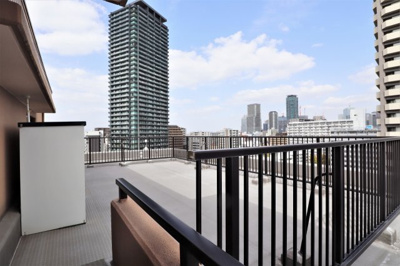 【その他共用部分】 | グリーンコーポ野田阪神 | ルーフバルコニーからは　淀川の花火がご観覧いただけます♪