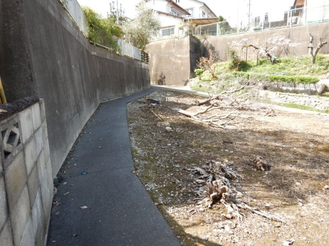 羽島売地の前面道路含む現地写真