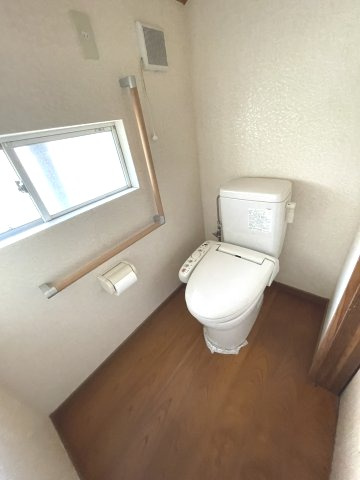 厳木売家のトイレ