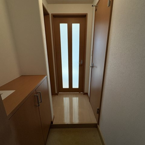 ハイツブルーラグーンの玄関