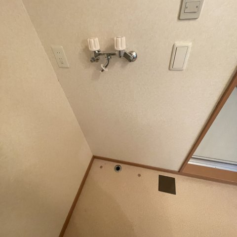ハイツブルーラグーンの玄関