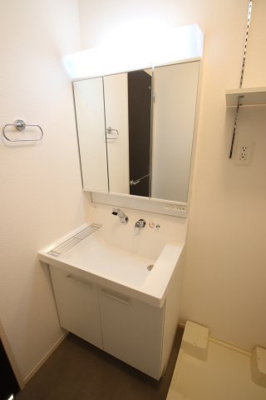 【独立洗面台】 | レフィナード