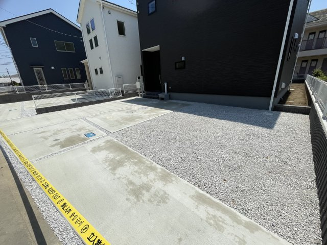 藤岡市岡之郷第3（全4棟）1号棟の駐車場