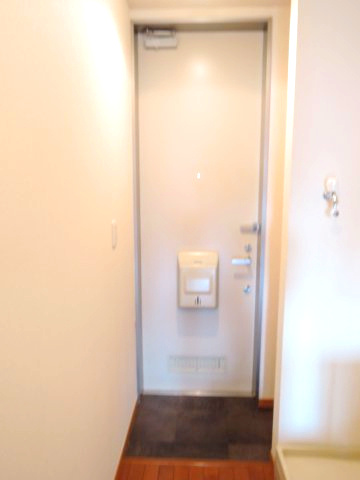 【玄関】 | Verdor | 同タイプ別室の写真です