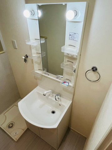 仲介手数料0円！！エムズガーデンの洗面所