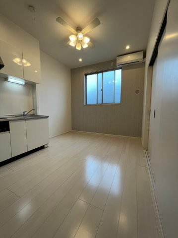 仲介手数料0円！！Maison Lafreの居間・リビング