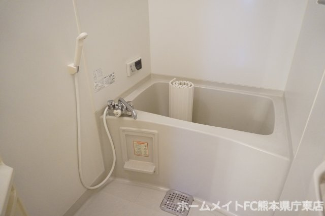 熊本市東区保田窪４丁目のアパートの浴室