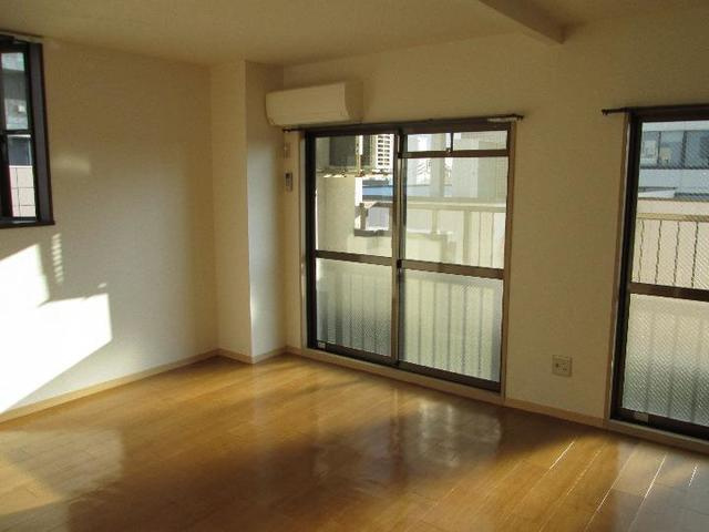 ピュアハイツの居間・リビング