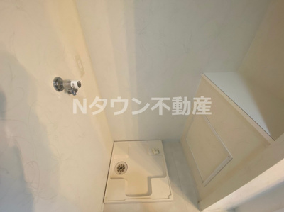 【設備】 | Gramercy Shiromi-dori | 洗濯機置き場です