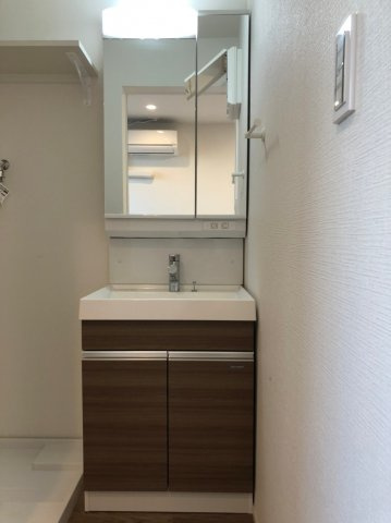 仲介手数料0！！REGALEST名城公園の洗面所