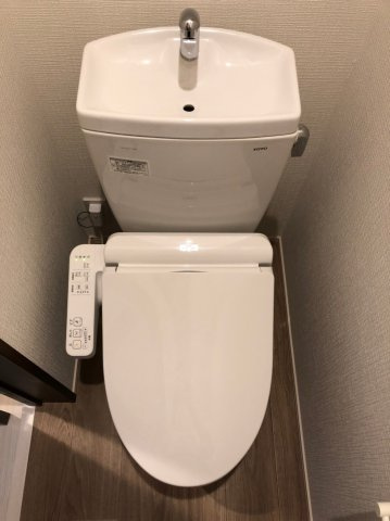 仲介手数料0！！REGALEST名城公園のトイレ