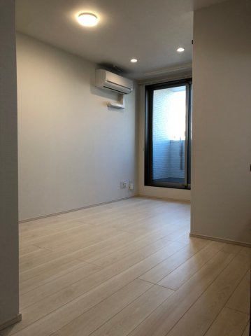 仲介手数料0！！REGALEST名城公園の居間・リビング