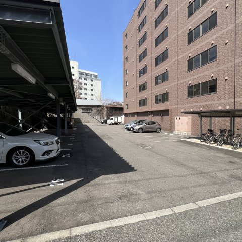 ベルシー室蘭の駐車場