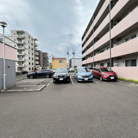アーバンプラザの駐車場