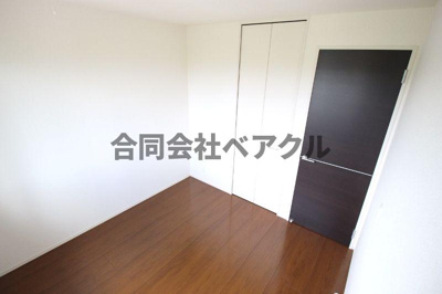 【洋室】 | シーザリオＢ棟 | 広々とした洋室です