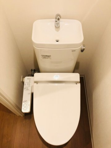 仲介手数料0！！LUORE城西のトイレ