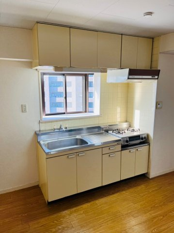 レスカール一番町のキッチン