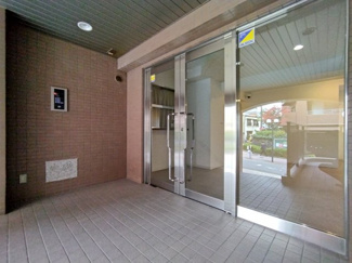 【エントランス】 | ゆとりのあるエントランスです