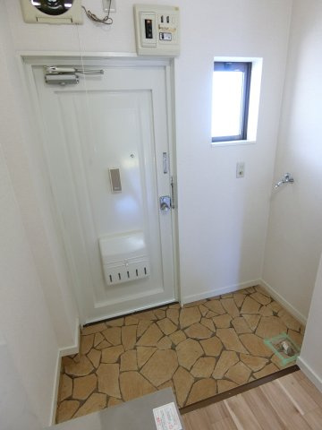 佐鳴台テニスビレッジの玄関