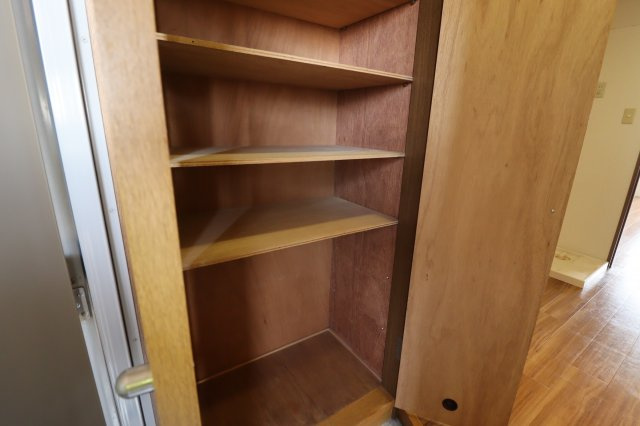 ロイヤルハーモニーの玄関