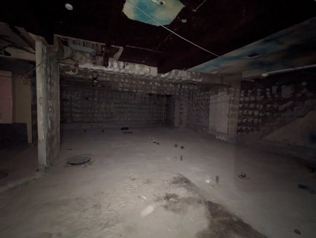 【玄関】 | 六本木 2分 鳥勝ビル B1階 スケルトン