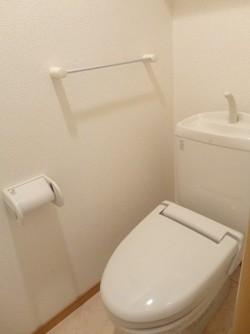 グレイスあらかわのトイレ|ゆったりとした空間のトイレです