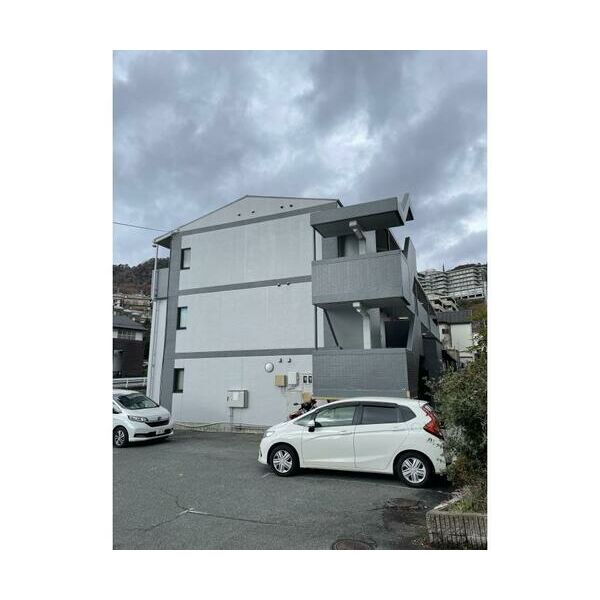 箕面市箕面１丁目の賃貸マンションの外観