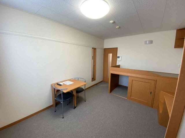 レオパレスルミエールの居間・リビング|おしゃれなリビングです