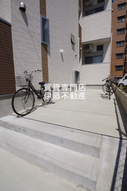 Classy garden歌里のエントランス