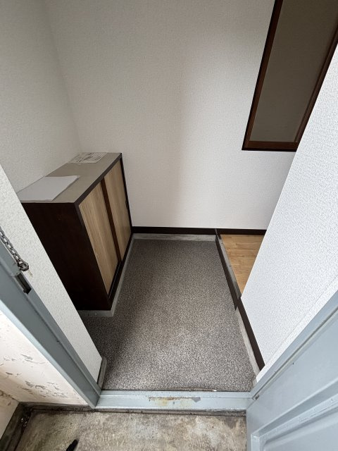 江南荘の玄関
