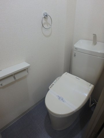 コンフォールのトイレ|岡山市北区下中野　コンフォール　1K　トイレ