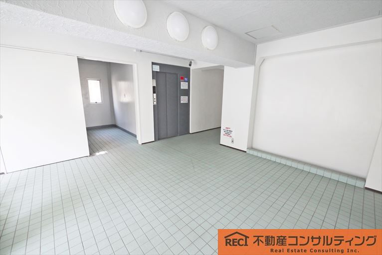 北野ロイヤルハイツの駐車場