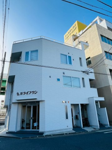 仲介手数料0円！！ライフワンビルの外観