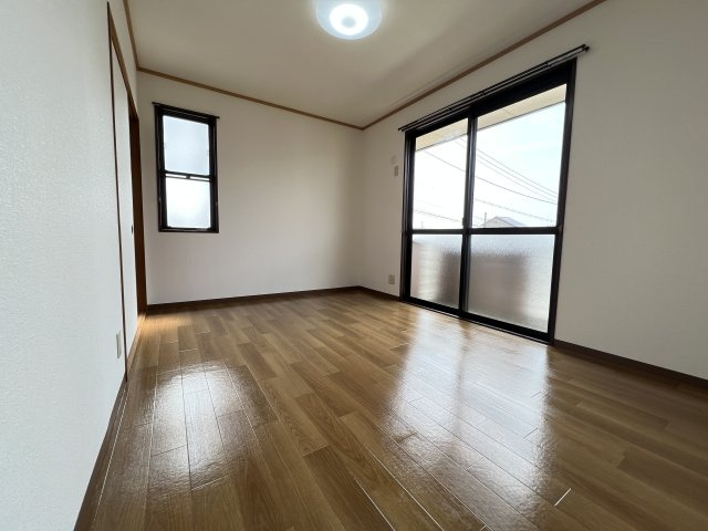 セジュール相生の洋室|南側洋室６帖