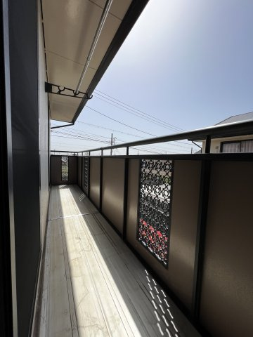 セジュール相生のバルコニー|2部屋分の長さのバルコニーになります。