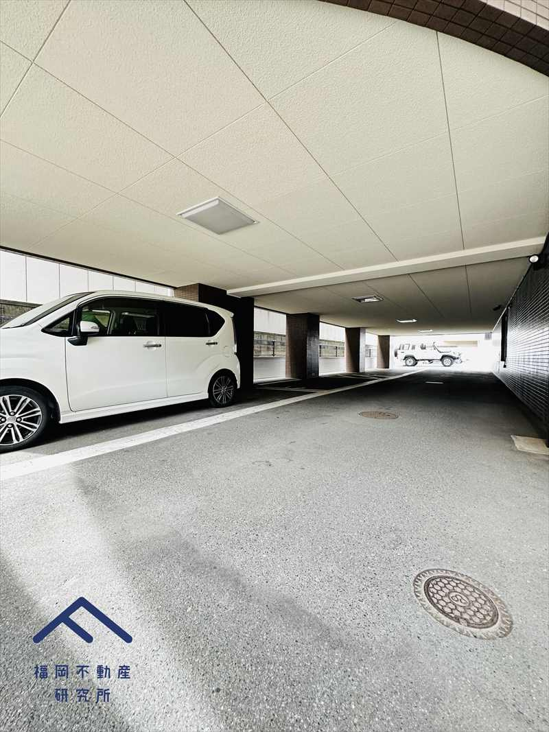 アーサー香椎倶楽部の駐車場