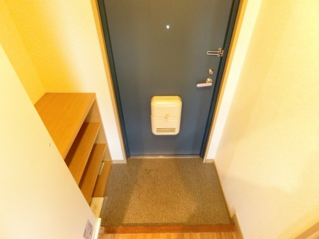 エスティライフ喜志駅前の玄関