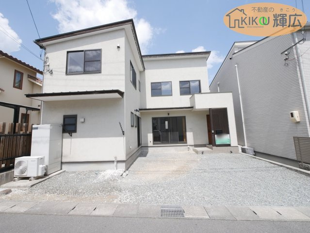 姫路市山吹1丁目　中古戸建の外観|オール電化住宅+太陽光パネル搭載