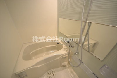 【浴室】 | ファーストフィオーレ谷町六丁目フェリシア | 日々の暮らしに欠かせないお風呂です