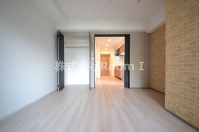 【居間・リビング】 | ファーストフィオーレ谷町六丁目フェリシア | ゆったりとした居間です