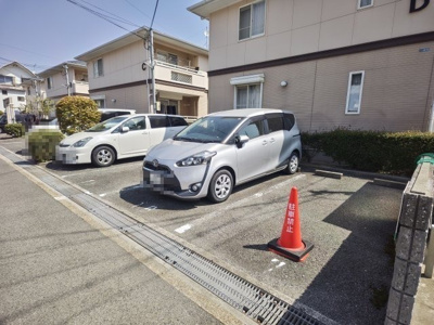【駐車場】 | メゾンシャリオD棟