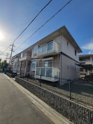 メゾンシャリオD棟の外観