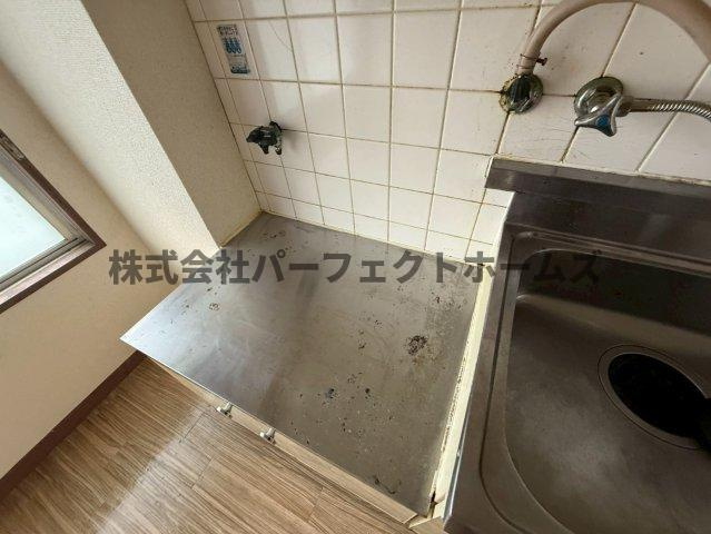 清水谷コーポのキッチン|コンパクトなキッチンで掃除もラクラク