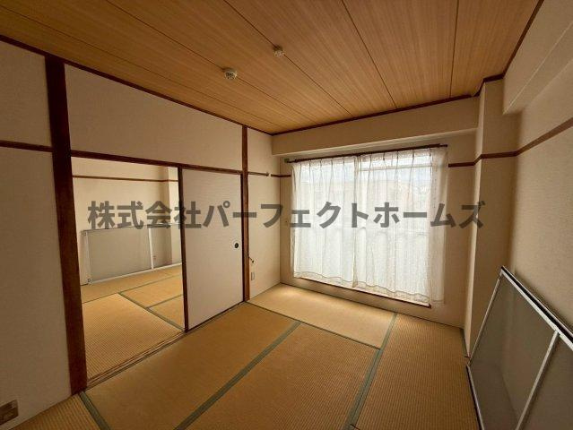 清水谷コーポの和室|明るい和室です