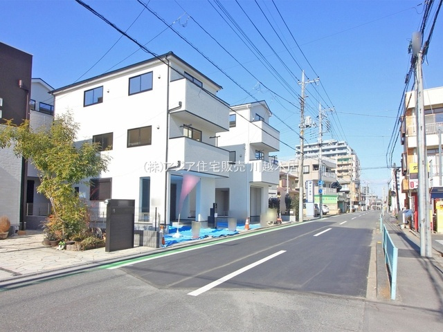 川越市西小仙波町21-1期　新築戸建の前面道路含む現地写真|東側約8.0ｍ公道