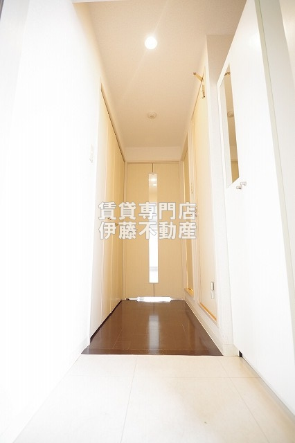 マックヴィラージュ平安の玄関