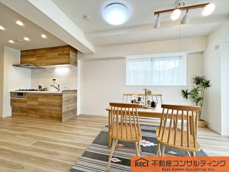 サンシャイン岡本