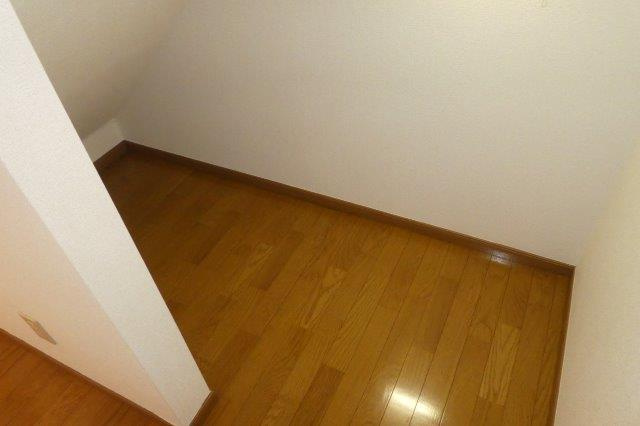 アンペルシェの収納|階段下収納