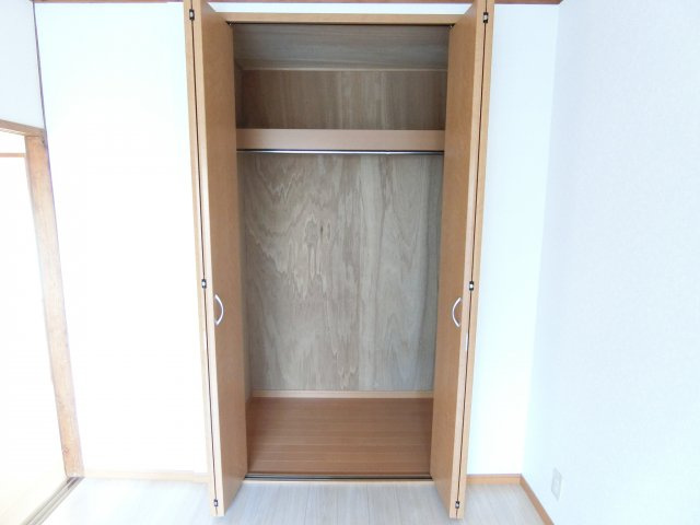 三晃マンションの収納|同マンション別部屋写真