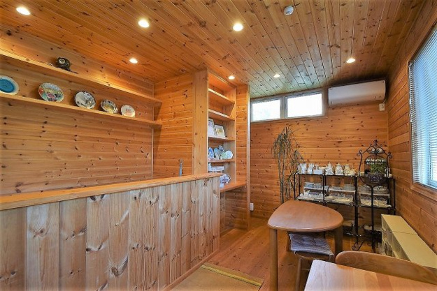 【その他】 | 伊豆急伊豆高原　店舗付き戸建 | 10帖店舗部分、ちょっとしたカフェや雑貨店などに向きそう